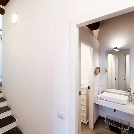 Corte Delle Rondini - Bymyhomeincomo דירה *