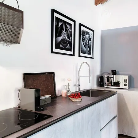 アパート Corte Delle Rondini - Bymyhomeincomo *