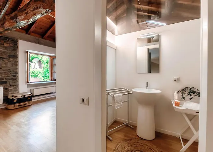 Corte Delle Rondini - Bymyhomeincomo Lejlighed *