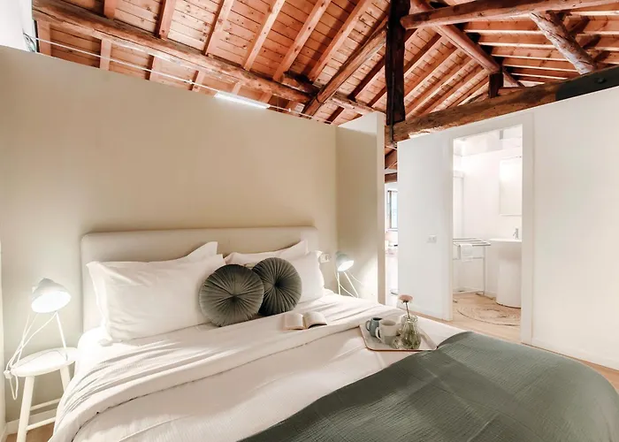 Corte Delle Rondini - Bymyhomeincomo Como