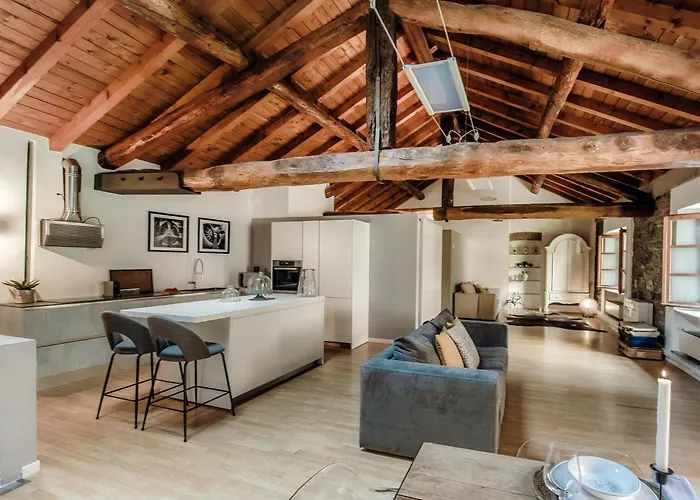 Corte Delle Rondini - Bymyhomeincomo * Como